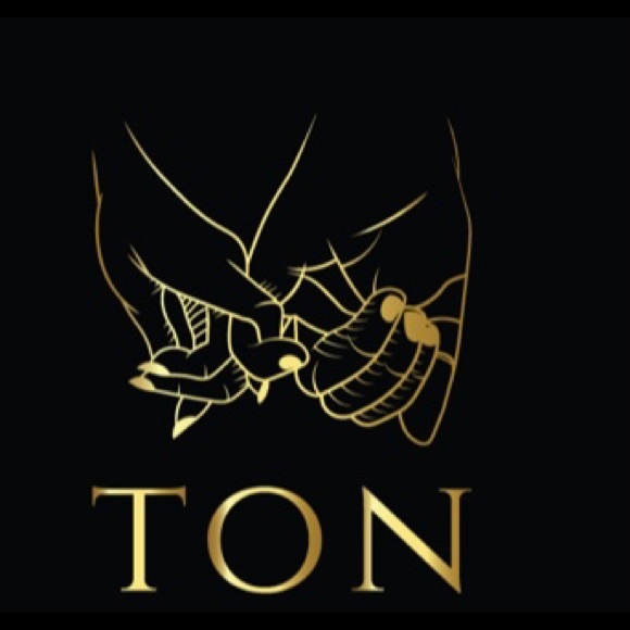 Meet your Posher, Shirleu - Picture 2 of 2